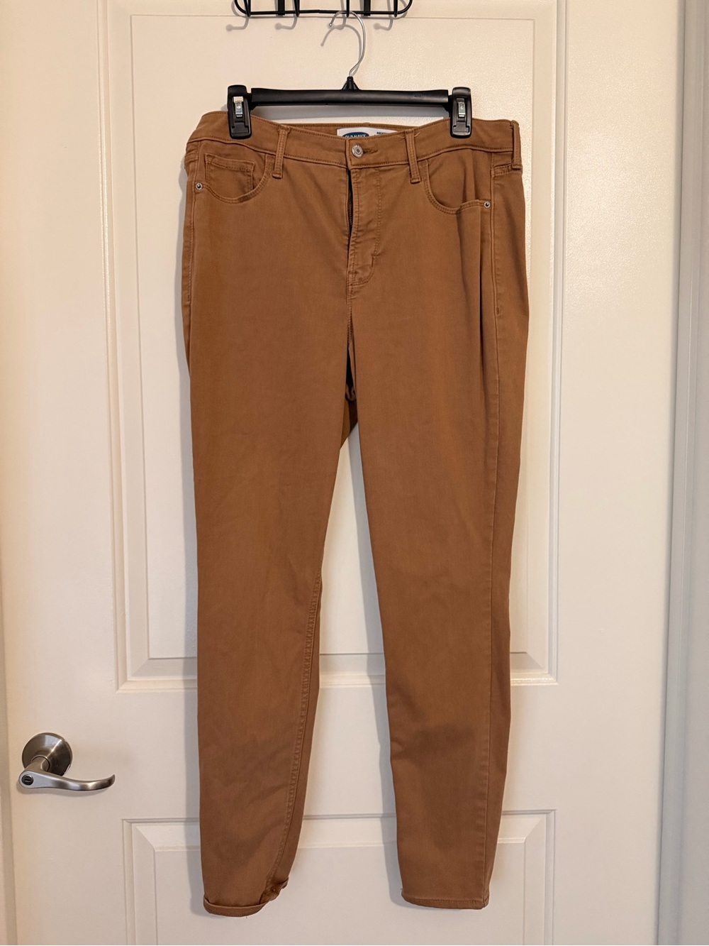 Old Navy Women's High Rise Skinny Jeans in Camel Brown